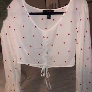 FOREVER 21 cropped heart shirt